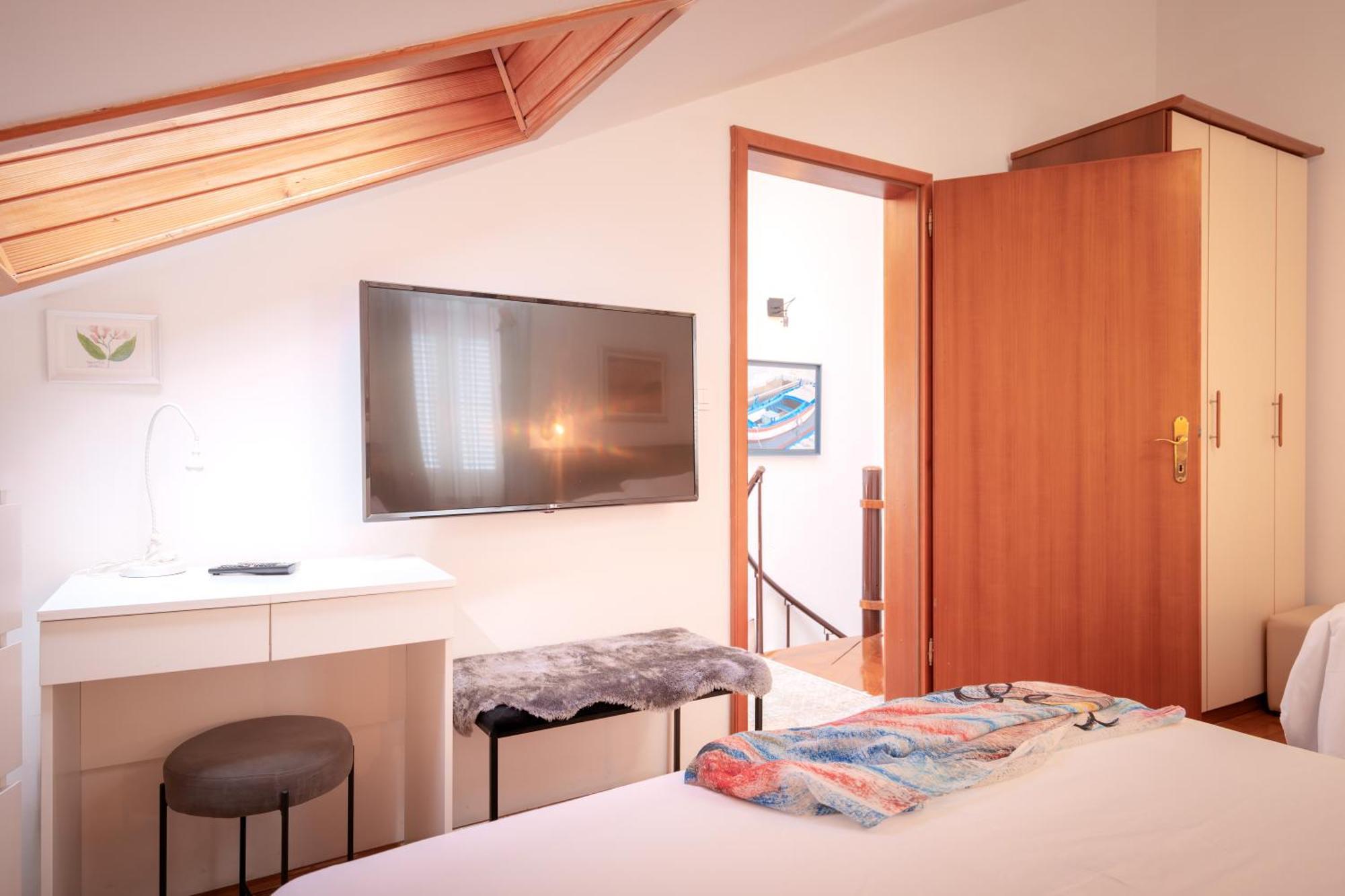 Kalina Deluxe Apartments Jelsa  Extérieur photo