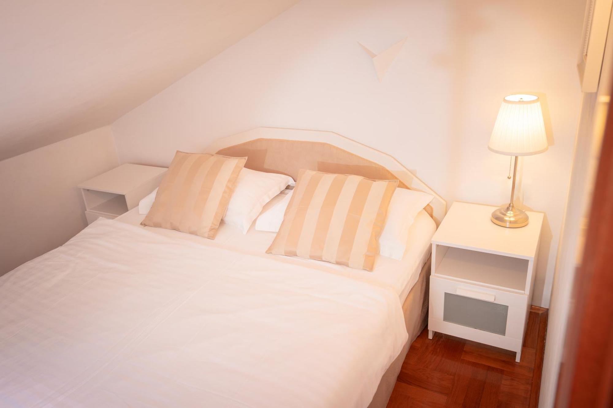 Kalina Deluxe Apartments Jelsa  Extérieur photo