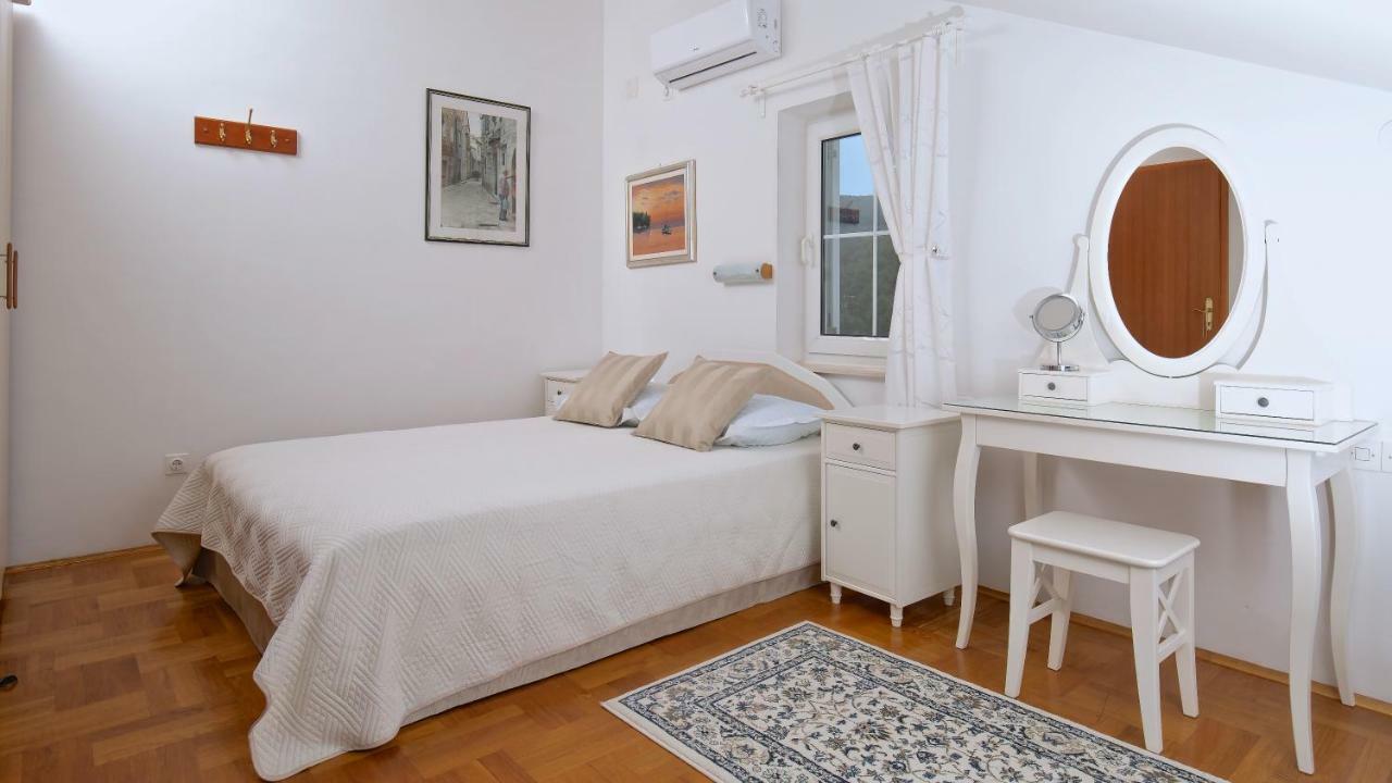 Kalina Deluxe Apartments Jelsa  Extérieur photo